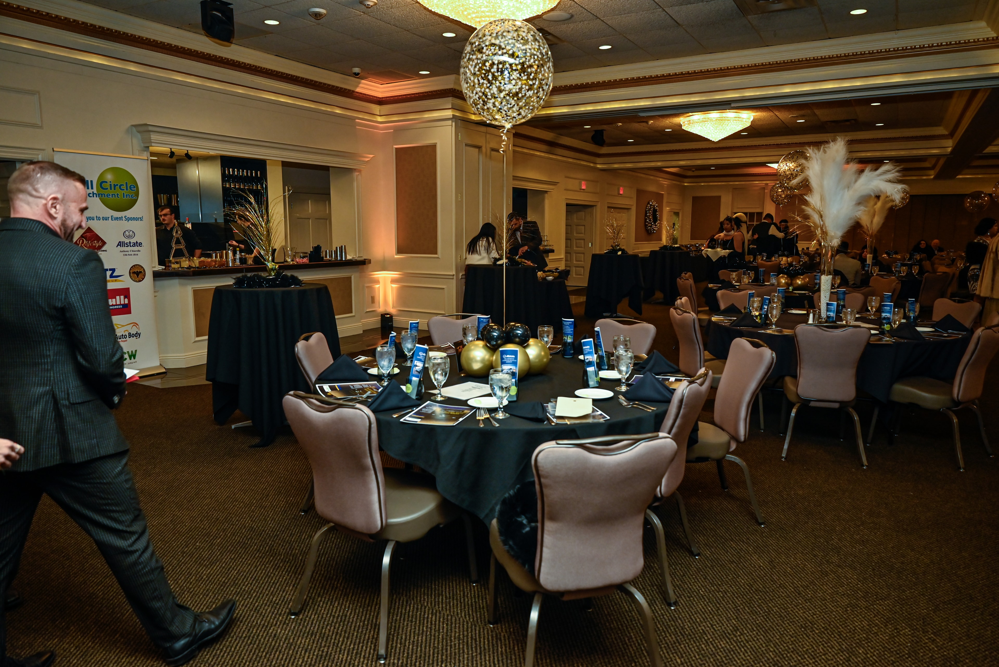Gala dining setup